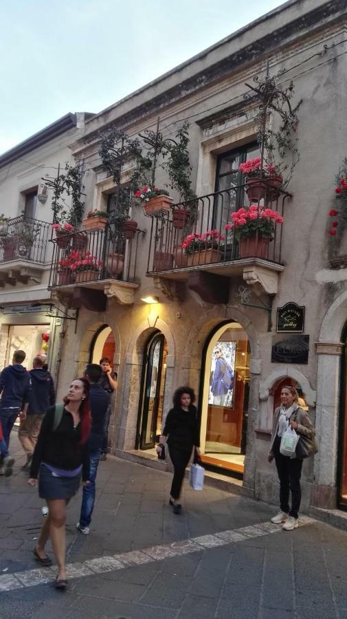 Casa Dany&Olga Leilighet Giardini Naxos Eksteriør bilde