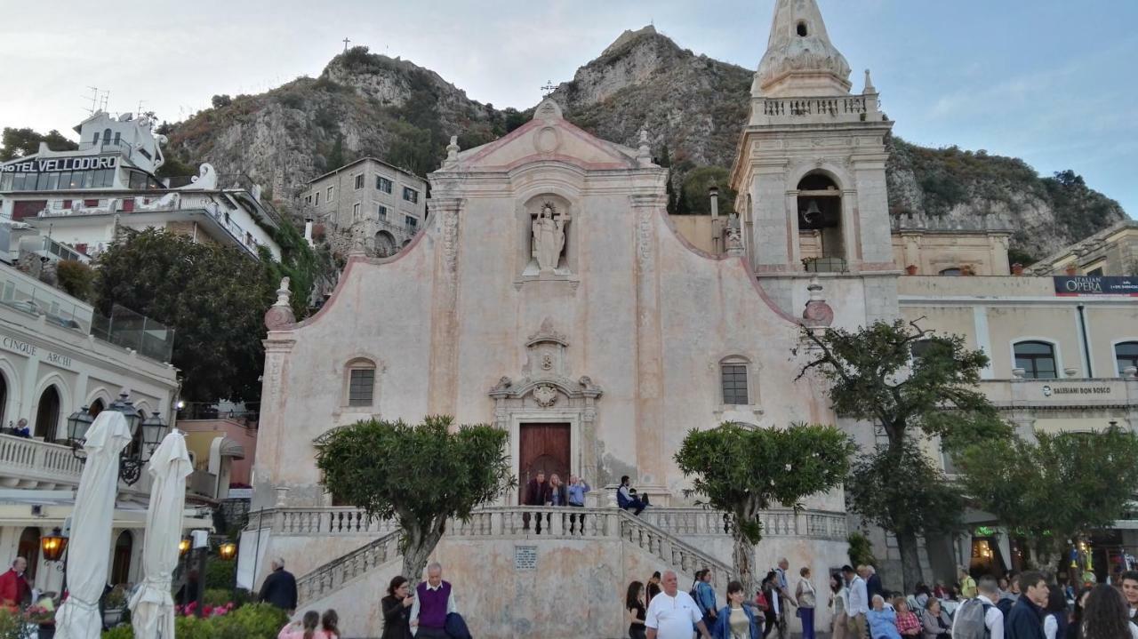 Casa Dany&Olga Leilighet Giardini Naxos Eksteriør bilde