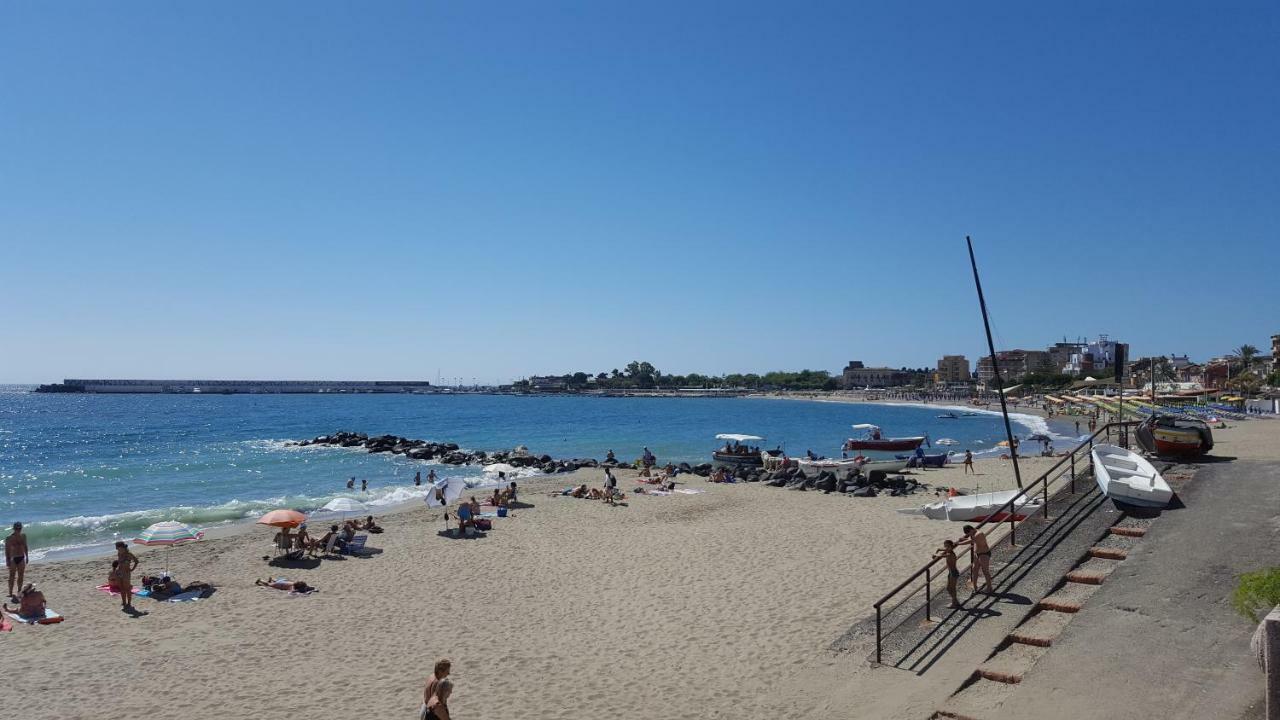 Casa Dany&Olga Leilighet Giardini Naxos Eksteriør bilde