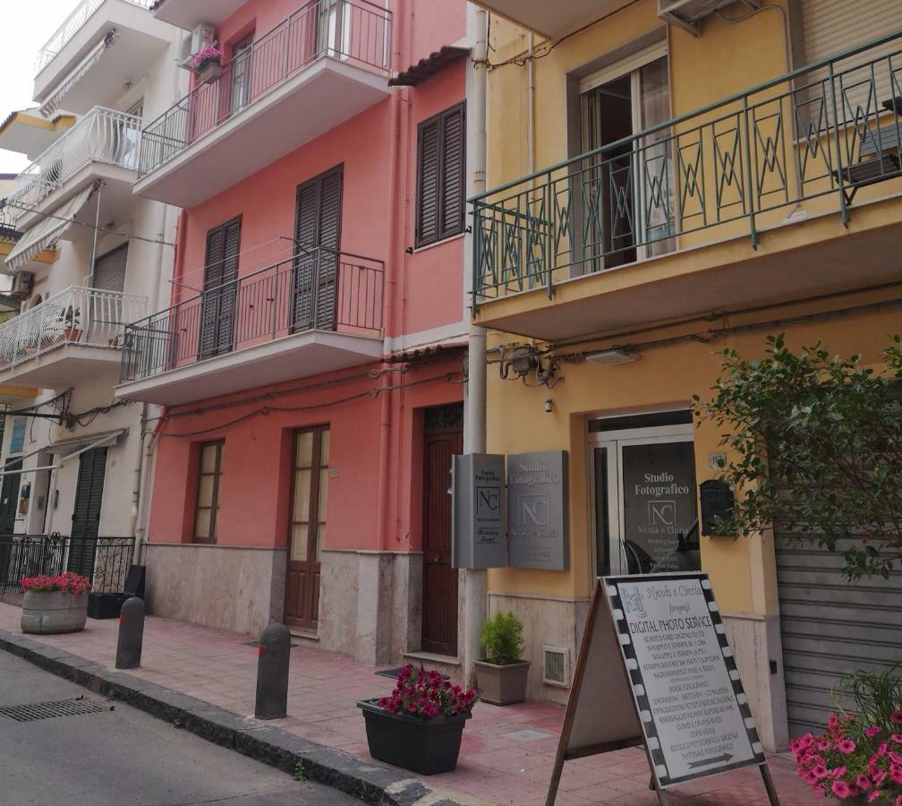 Casa Dany&Olga Leilighet Giardini Naxos Eksteriør bilde